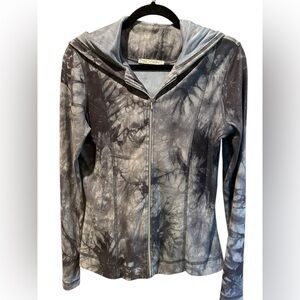 SNO SKINS Charcoal Tie-Dye Hoodie.  Size Medium